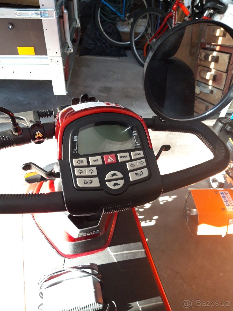 Trikolka pro senijory pozůstalosti po mamce - 7