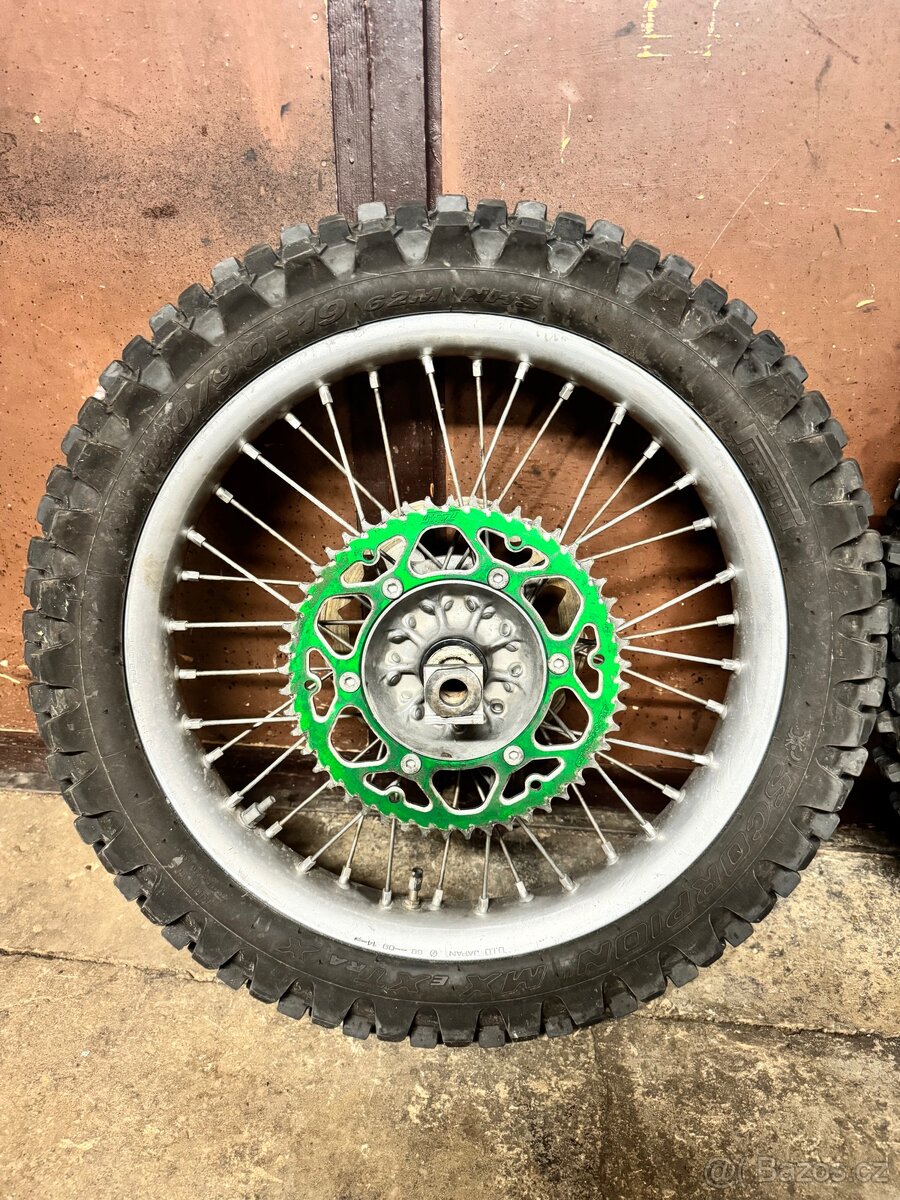 Kola Kawasaki KX 2004 - 7