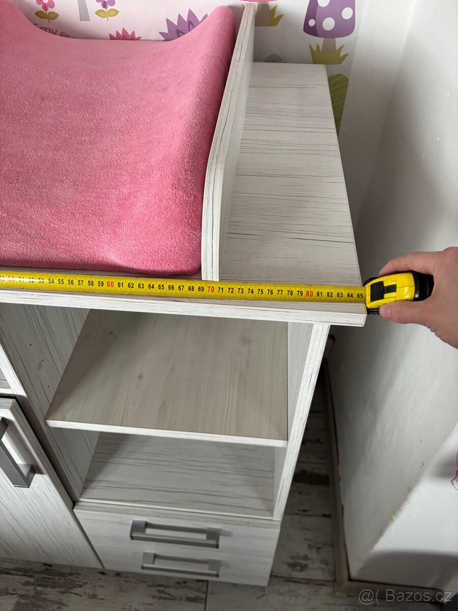 Přebalovací pult - 7