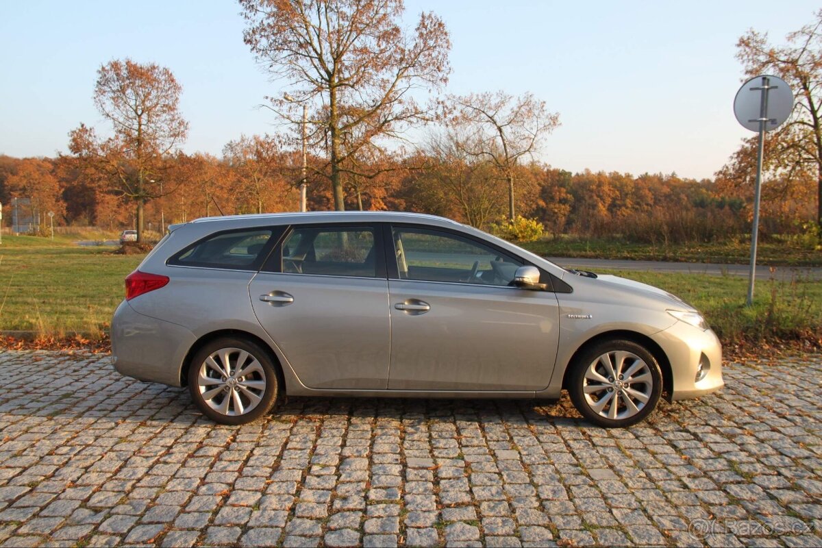AURIS Kombi, 1.8i-73kw, HYBRID, E-CVT, Kamera, Servis TOYOTA - 7