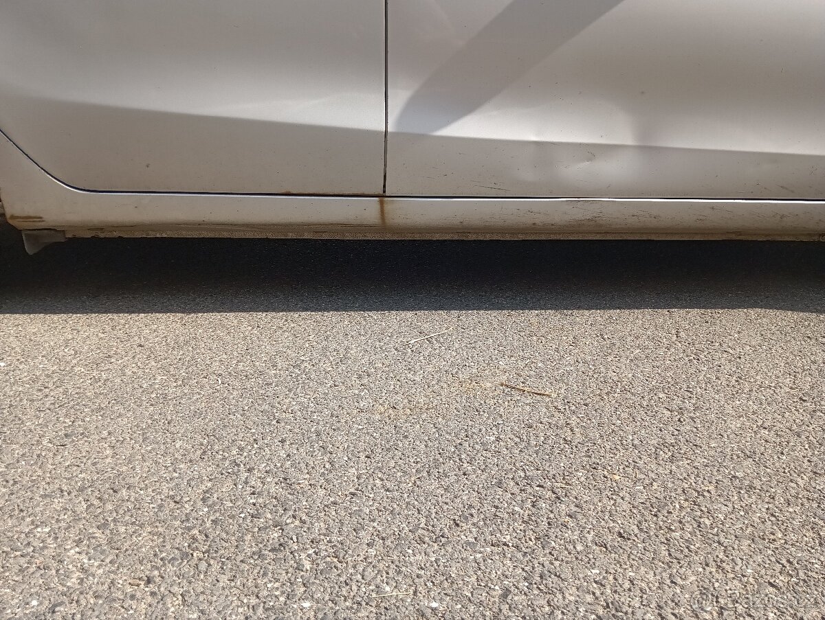 Hyundai i30 1.6i 92kW 2009 - 7