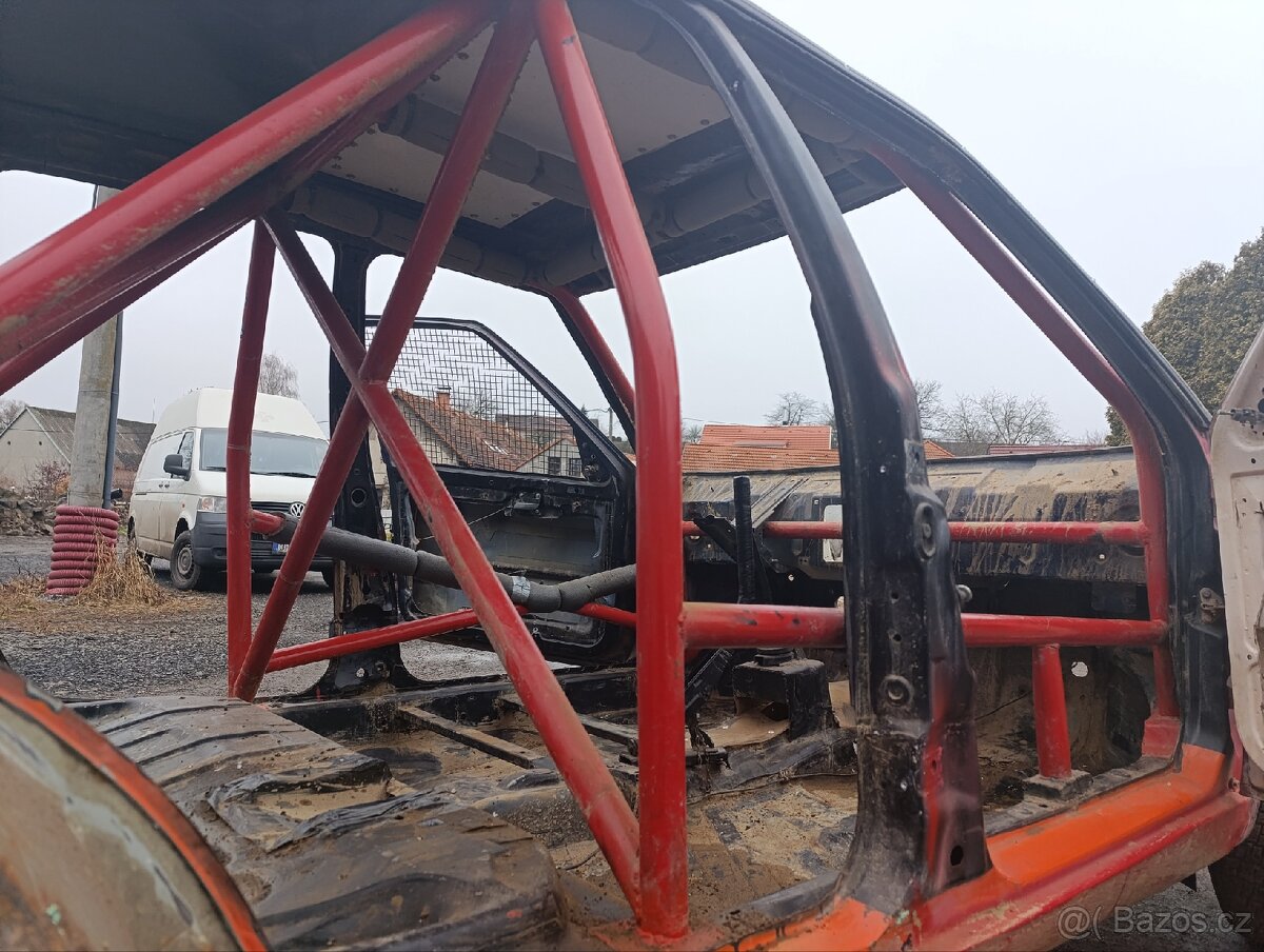 Karoserie felicia s rámem - 7