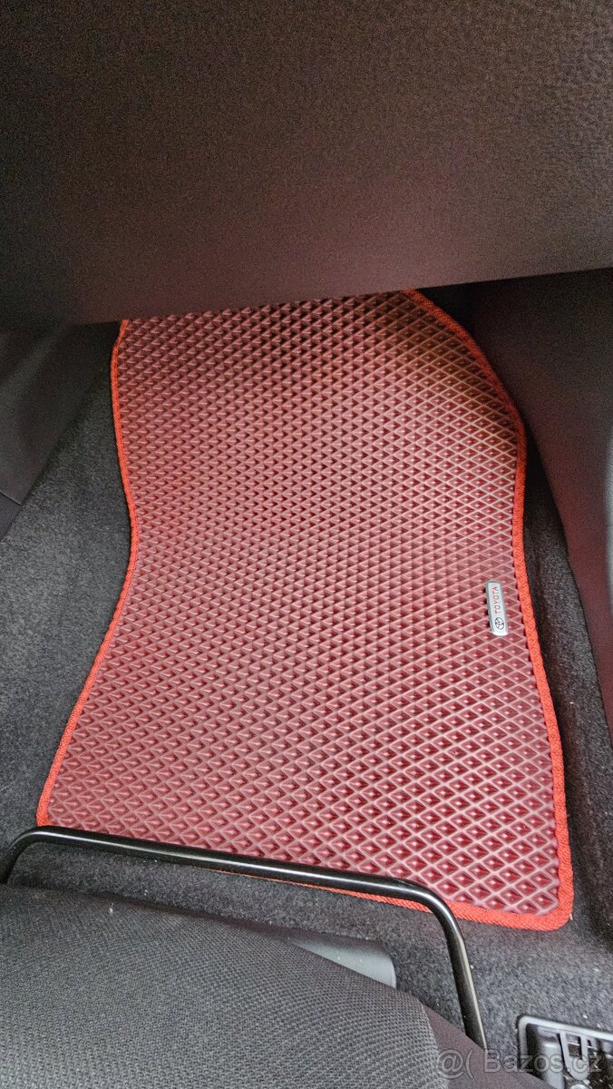 Eva Koberce do auta - 7