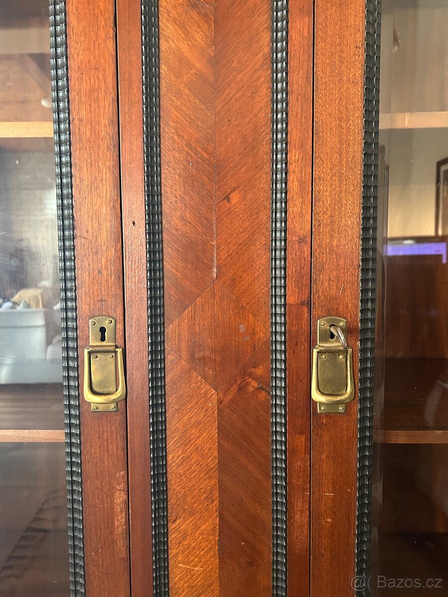 Starožitná vitrína skleník - 7