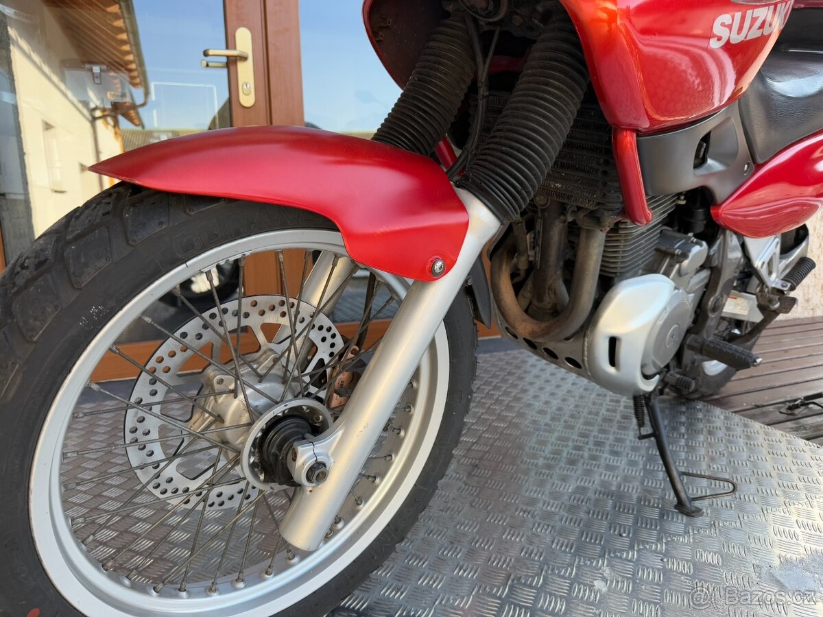 Suzuki XF 650 Freewind - 7