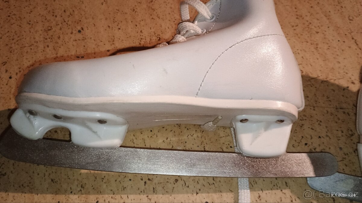Dívčí brusle - 7