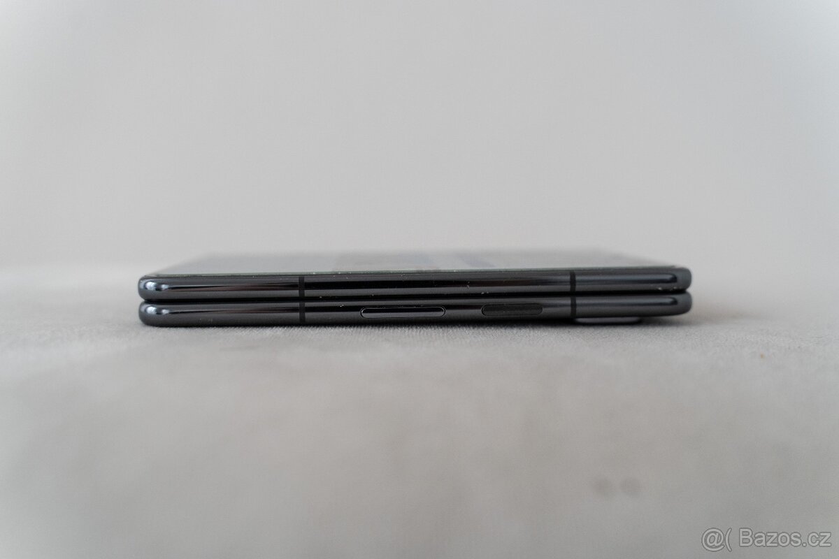 Google Pixel Fold (čtí popis) - 7