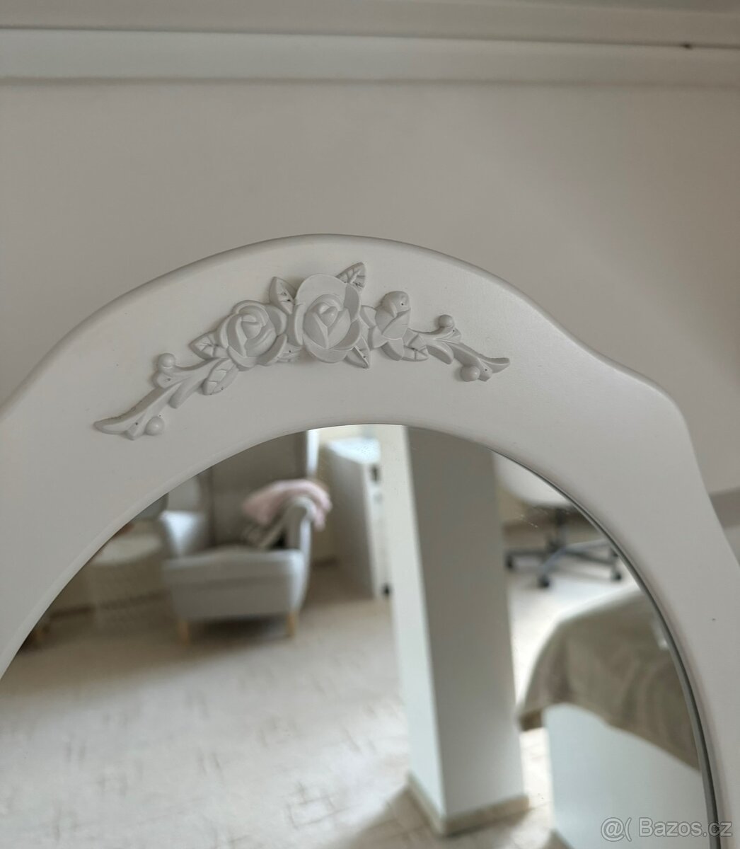 Kosmetický stolek pro slečnu - 7