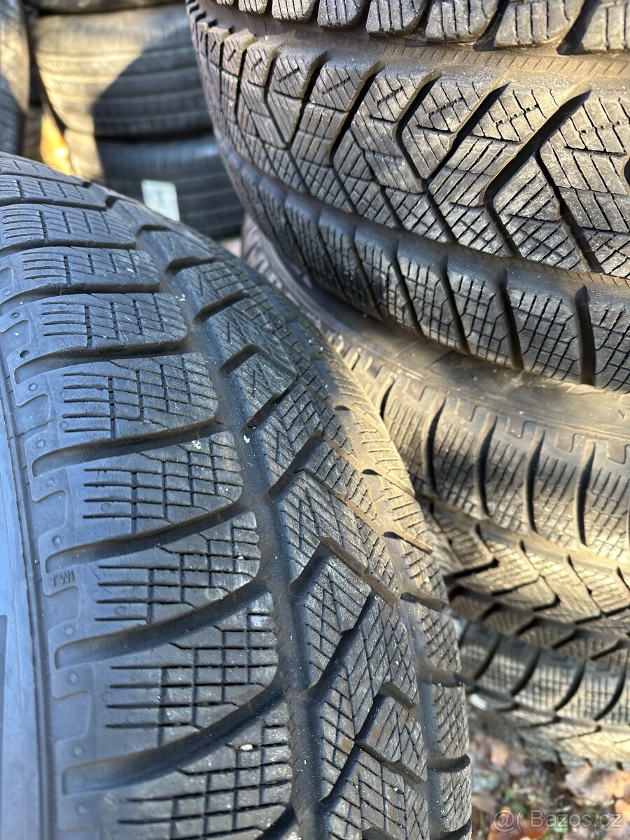 ALU KOLA MERCEDES EQC R19 ZIMNÍ SADA JAKO NOVÉ TOP - 7