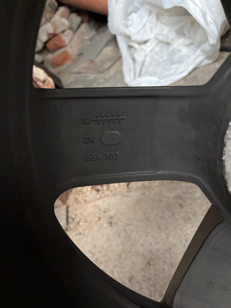 Alu Kola + Zimní Pneu, 215/55/R17 5X112 - 7