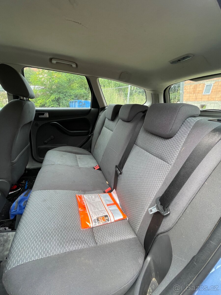 Ford Focus 1.6 kombi - 7
