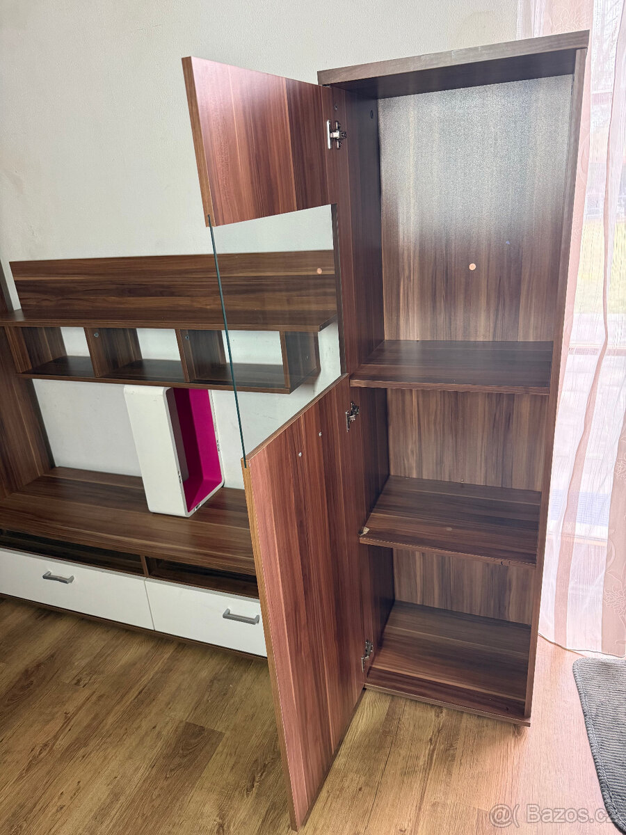 Obývací stěna menší pěkná - 7