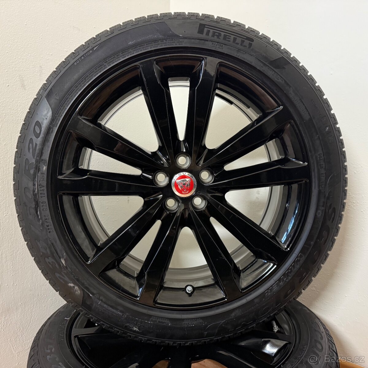 JAGUAR E-PACE 5x108 R20 ET40+ZIMNÍ 235/50R20 7/6mm - 7