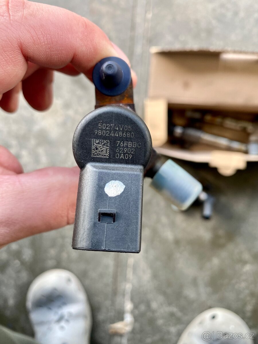 Vstřikovače Volvo V40 1.6D D2 Continental originál. - 7