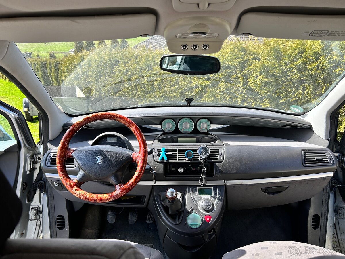 Peugeot 807 - 7