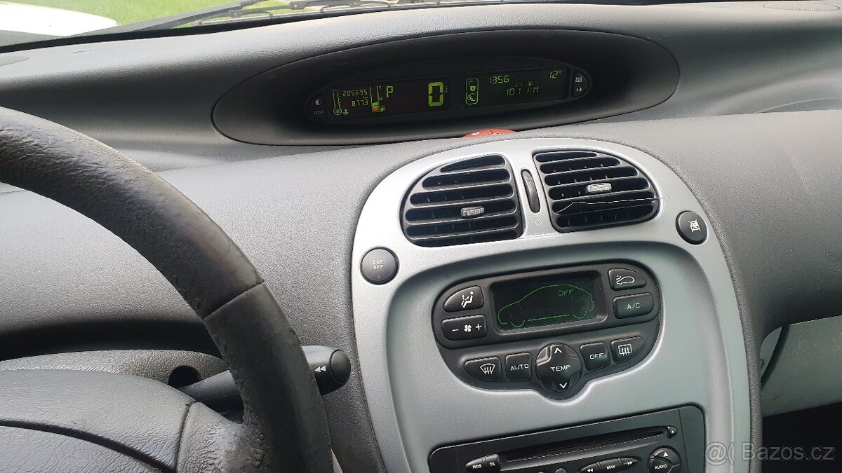 Citroen Xsara Picasso 2.0i - 7