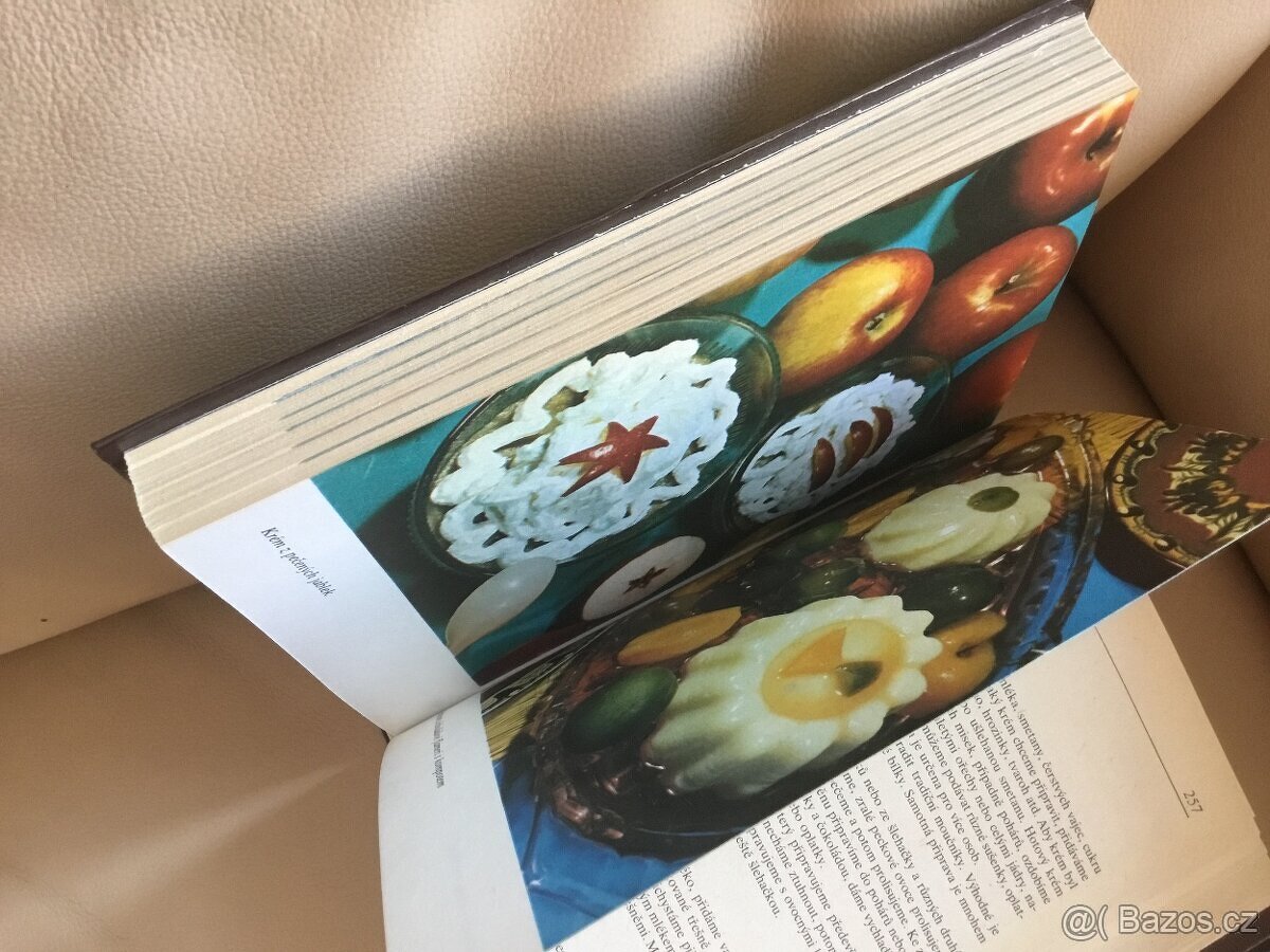 Moucniky Mária Hájková 1984, Co chutná v Evropě 1979 - 7