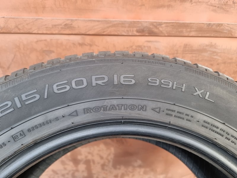 Zimní Nokian 215/60/16 - 7