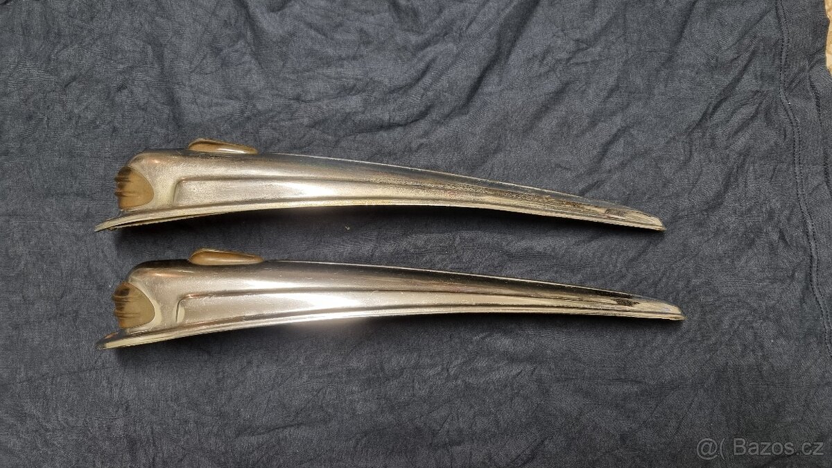 Škoda Tudor - obrysová světla - 7