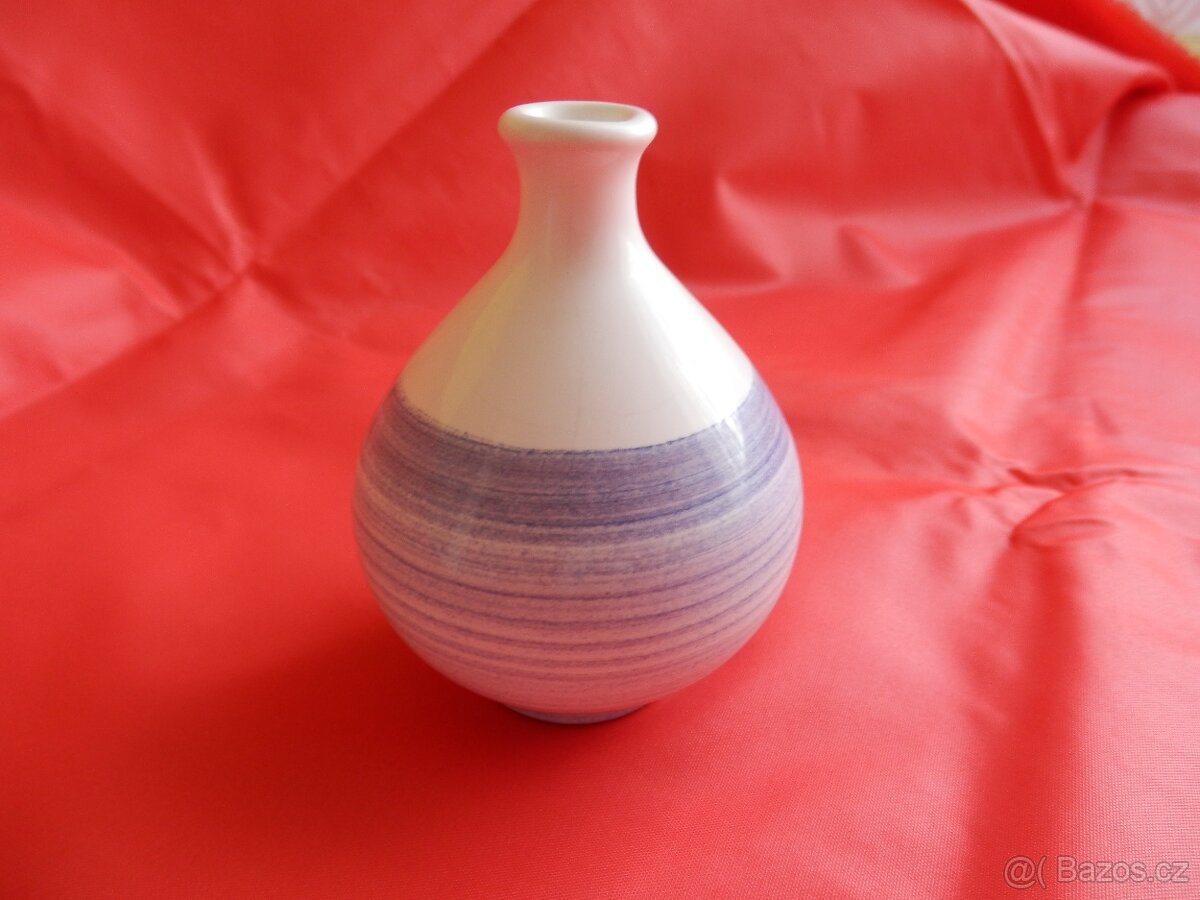 Porcelánové vázičky, košík, pejsek, ovečka, kačer - 7