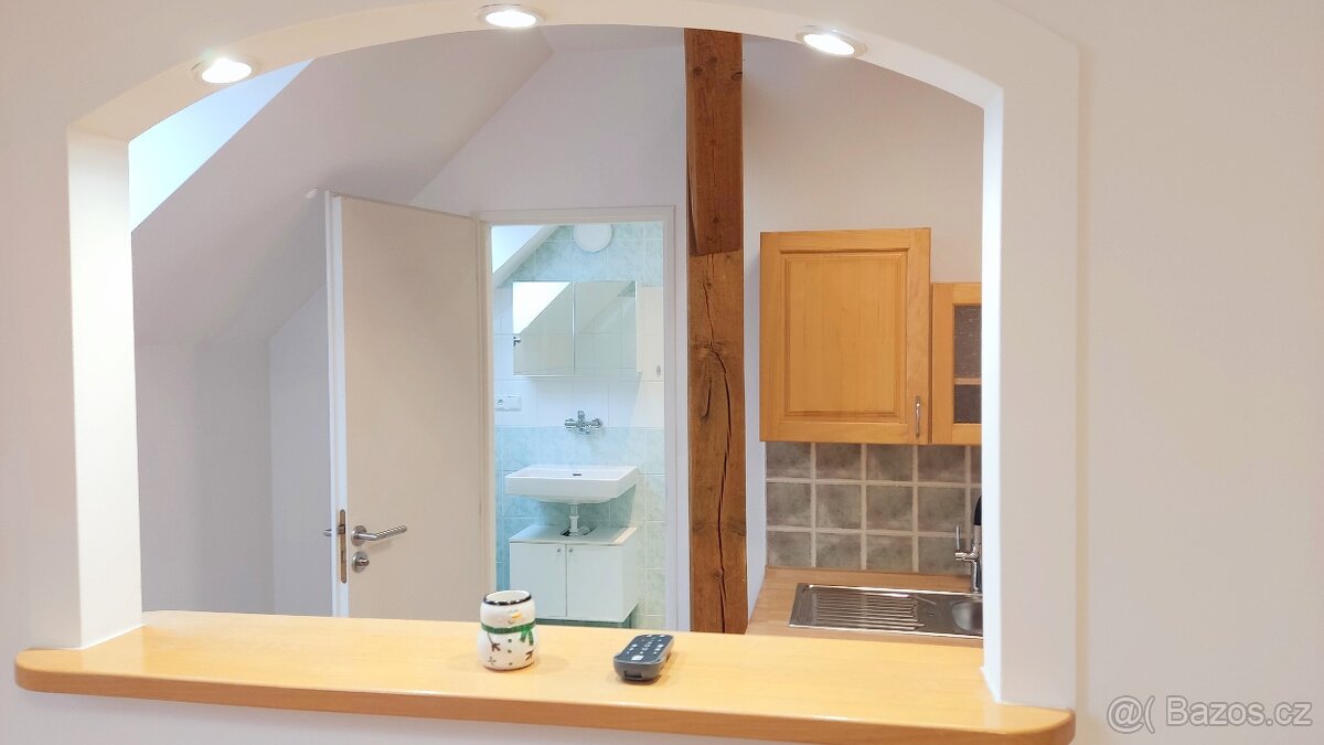 Byt 2+1 v rodinném domě u náměstí - Sedlčany - 7