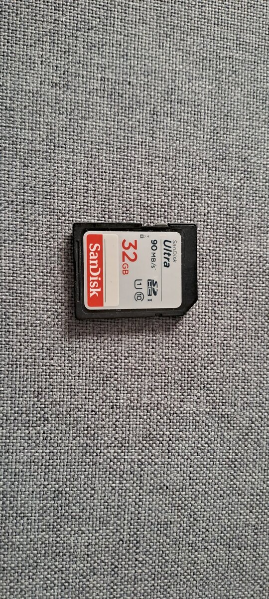 Canon EOS 1200D + příslušenství - 7