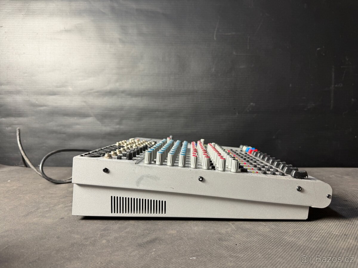 Behringer EURORACK UB1832FX-PRO - 7