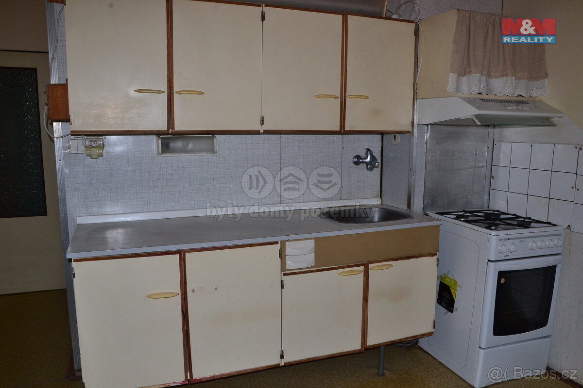 Prodej bytu 3+1, 68 m², Náchod, ul. Běloveská - 7