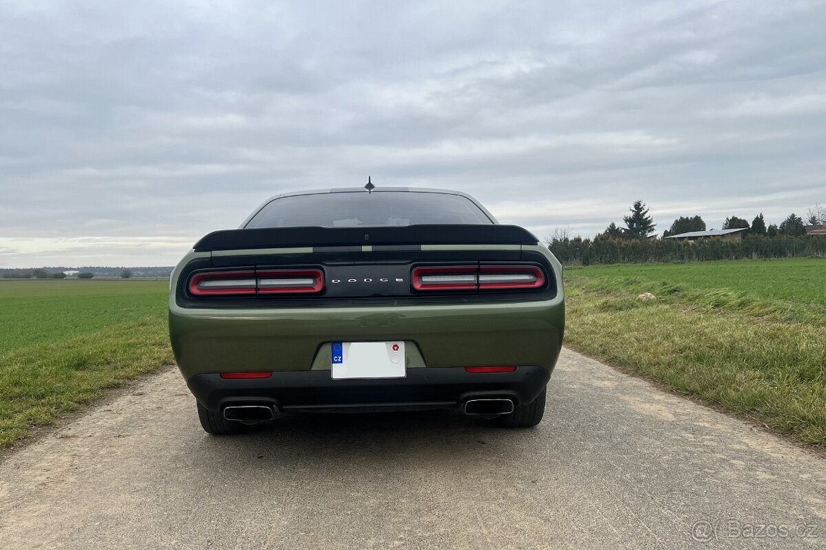 Dodge Challenger Scat pack / SRT 6.4 V8 - pronájem - 7