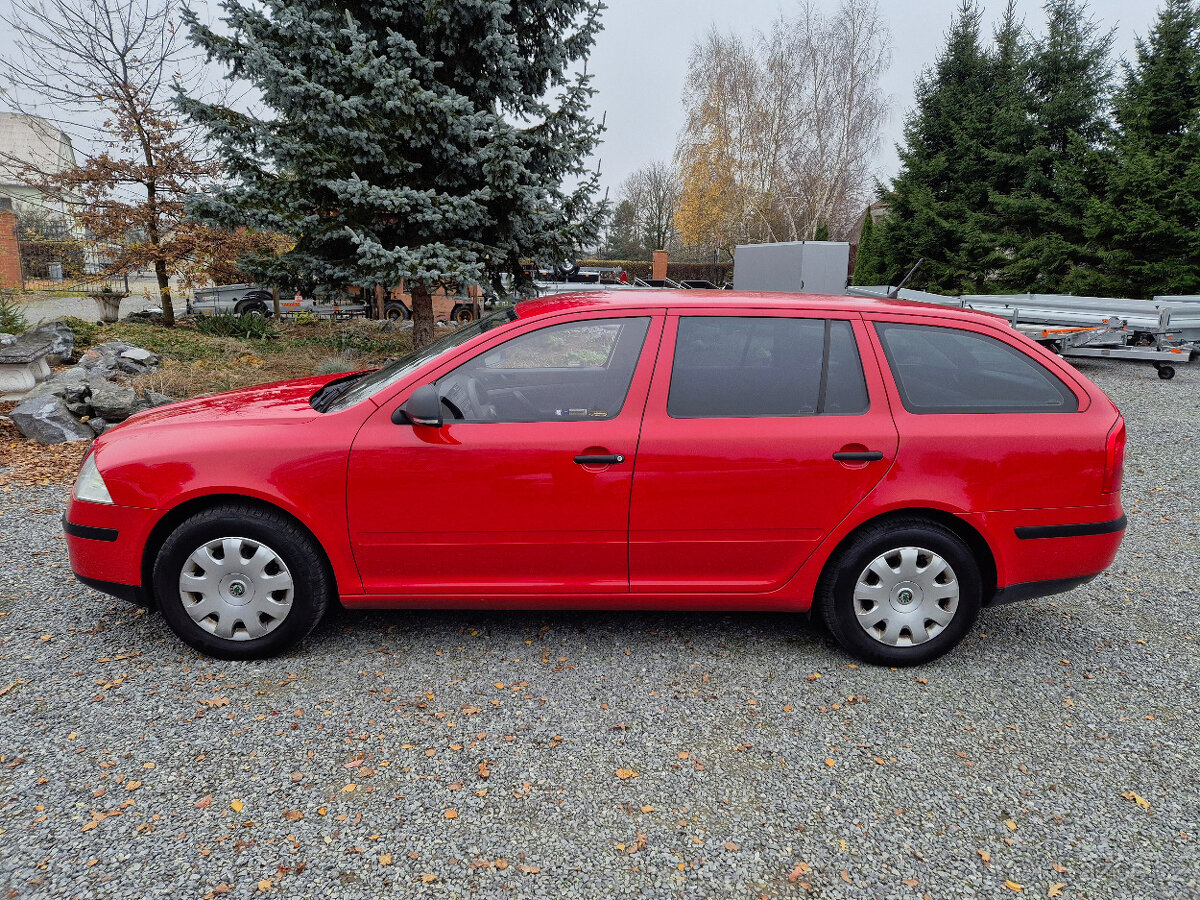Škoda Octavia Combi II TOUR 1.6 MPI, 1.MAJITEL - 7