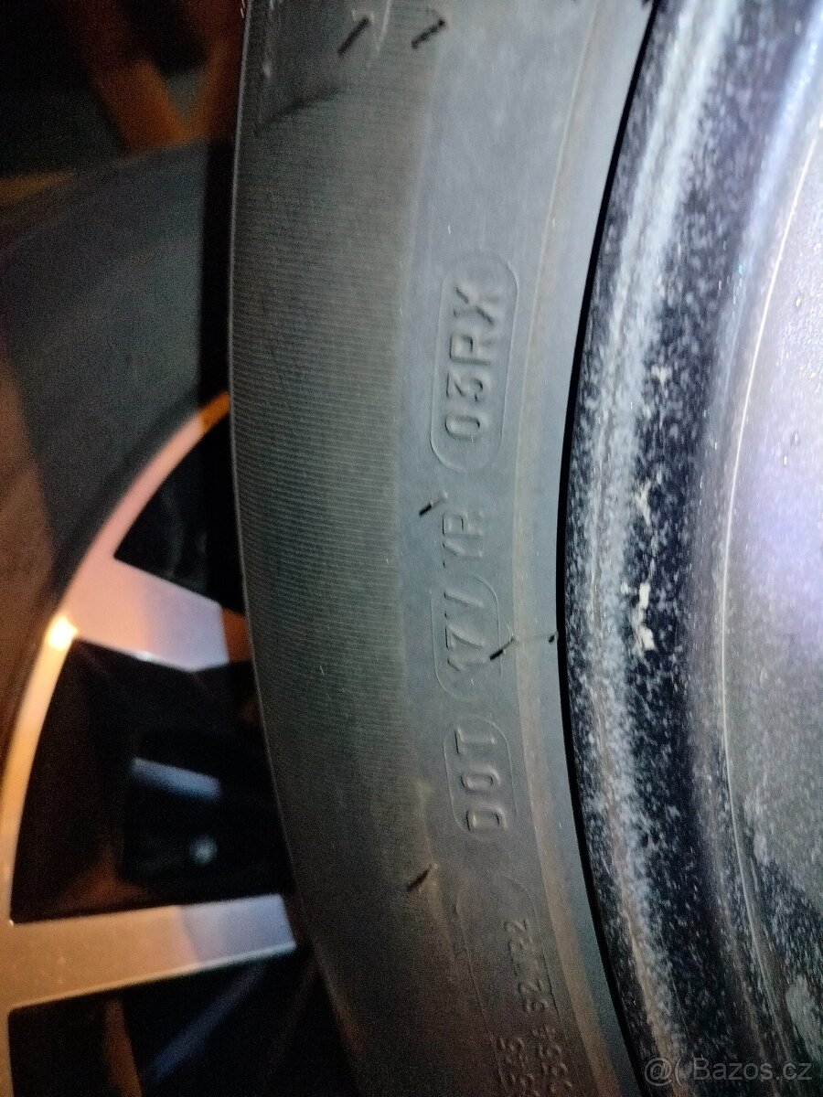 Al kola Trinity 18" s pneu Michelin - 7