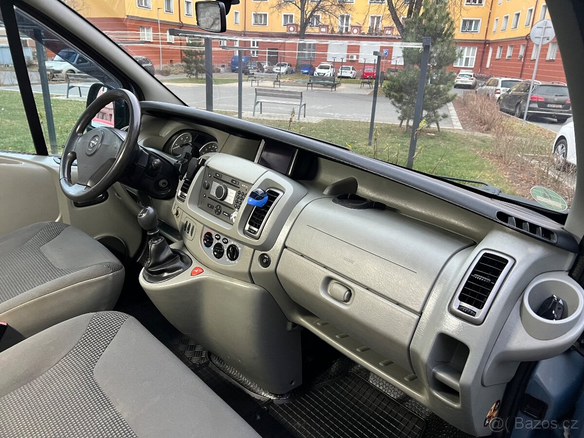 Opel Vivaro 2.5cdti long - 7