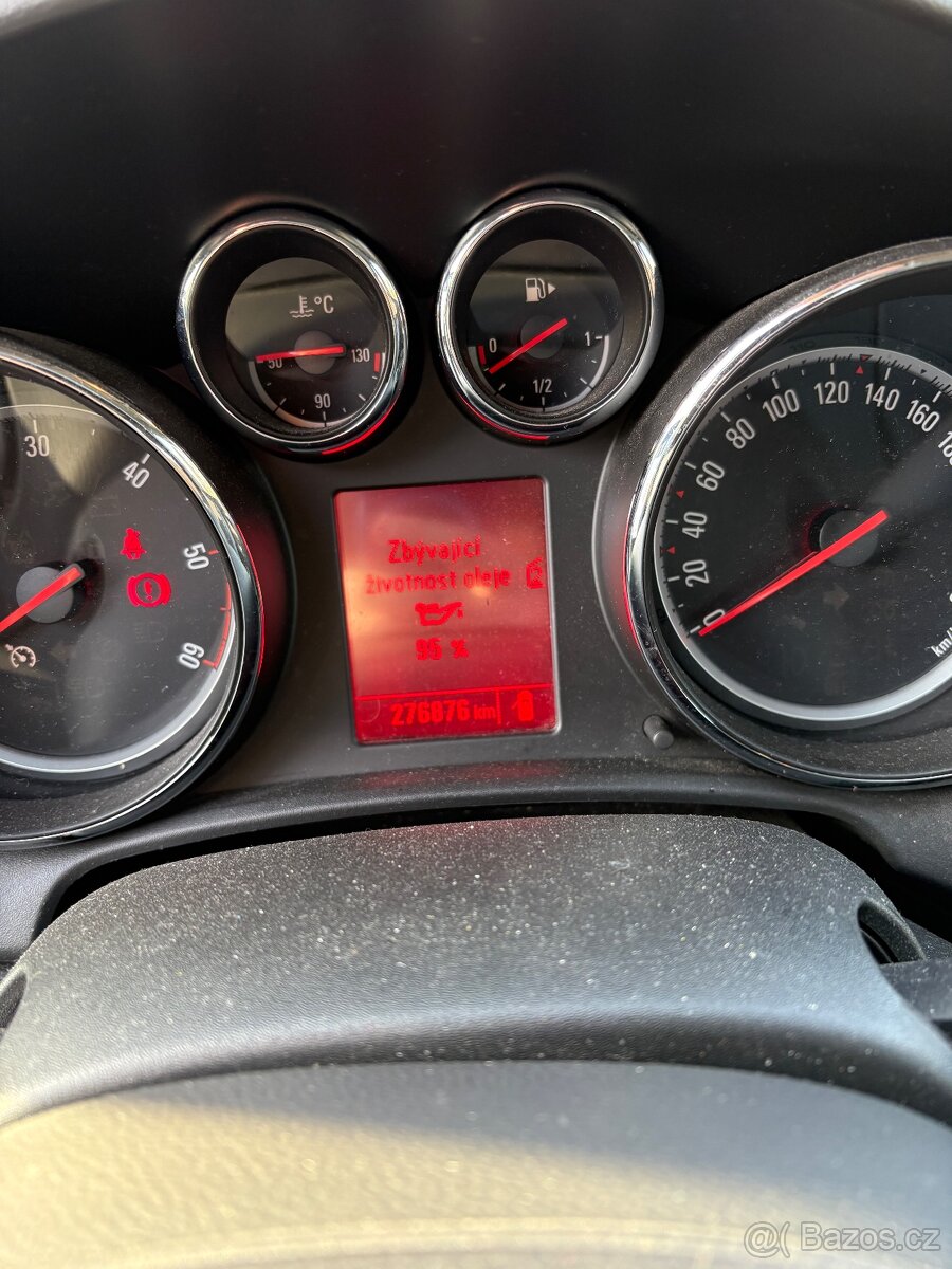 Prodám Opel Astra r.v. 2014 - 7