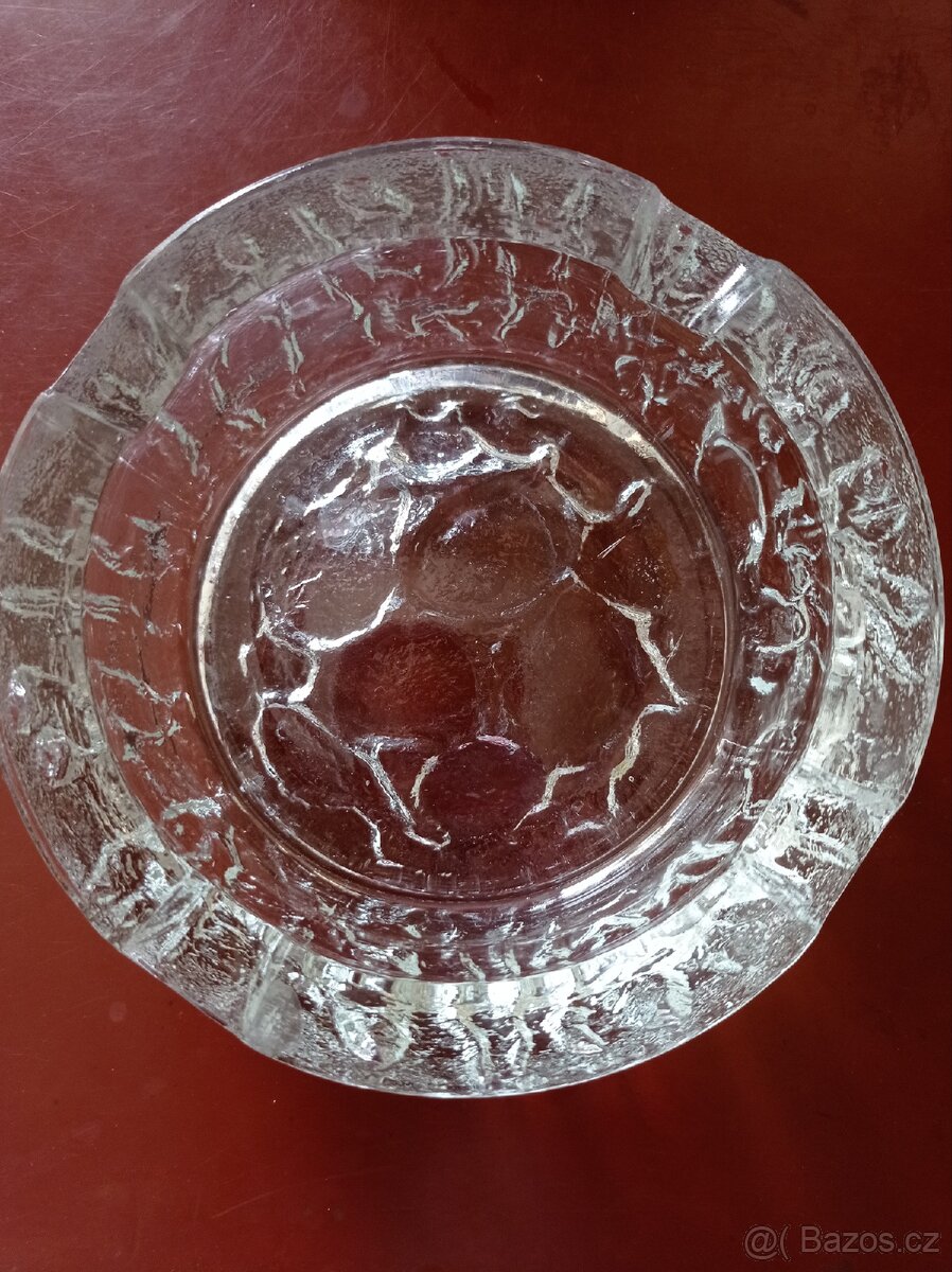 Skleněný popelník - 7