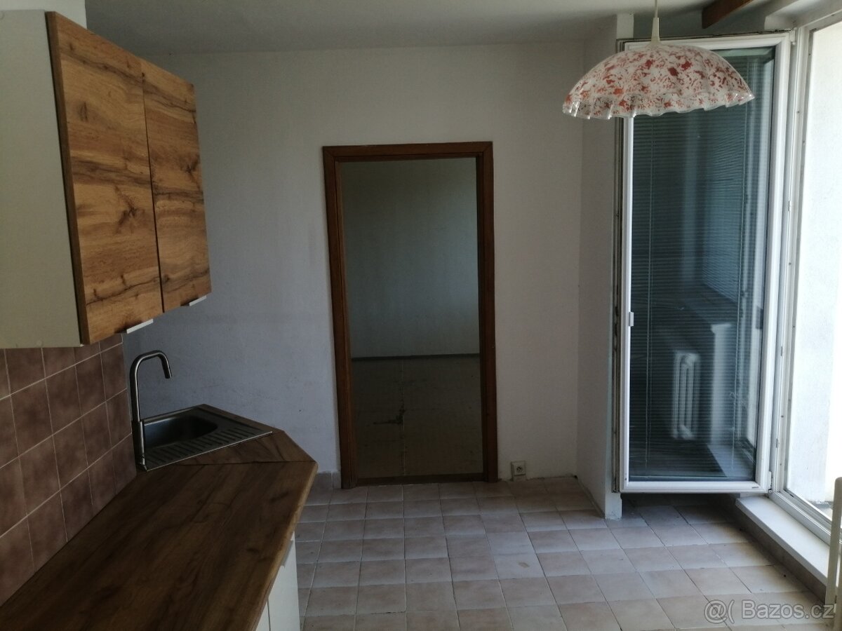 Prodej 3+1 Bystrc, ul. Kuršova, 75 m2, lodžie, šatna - 7