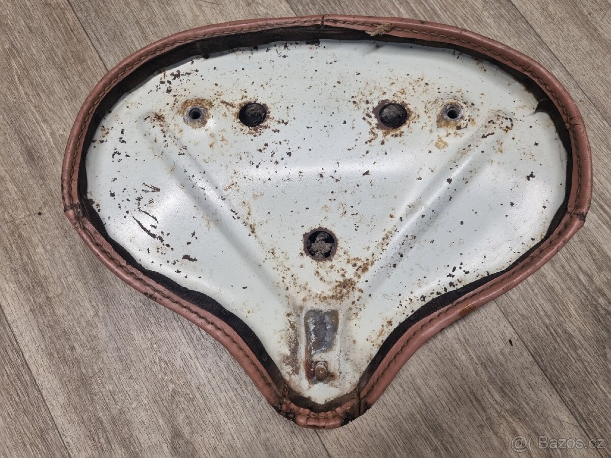 Jawa Pérák - vysoké sedlo - 7