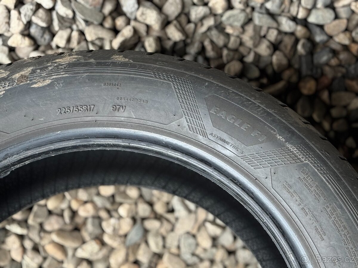 225/55/17 - Goodyear letní sada pneu - 7
