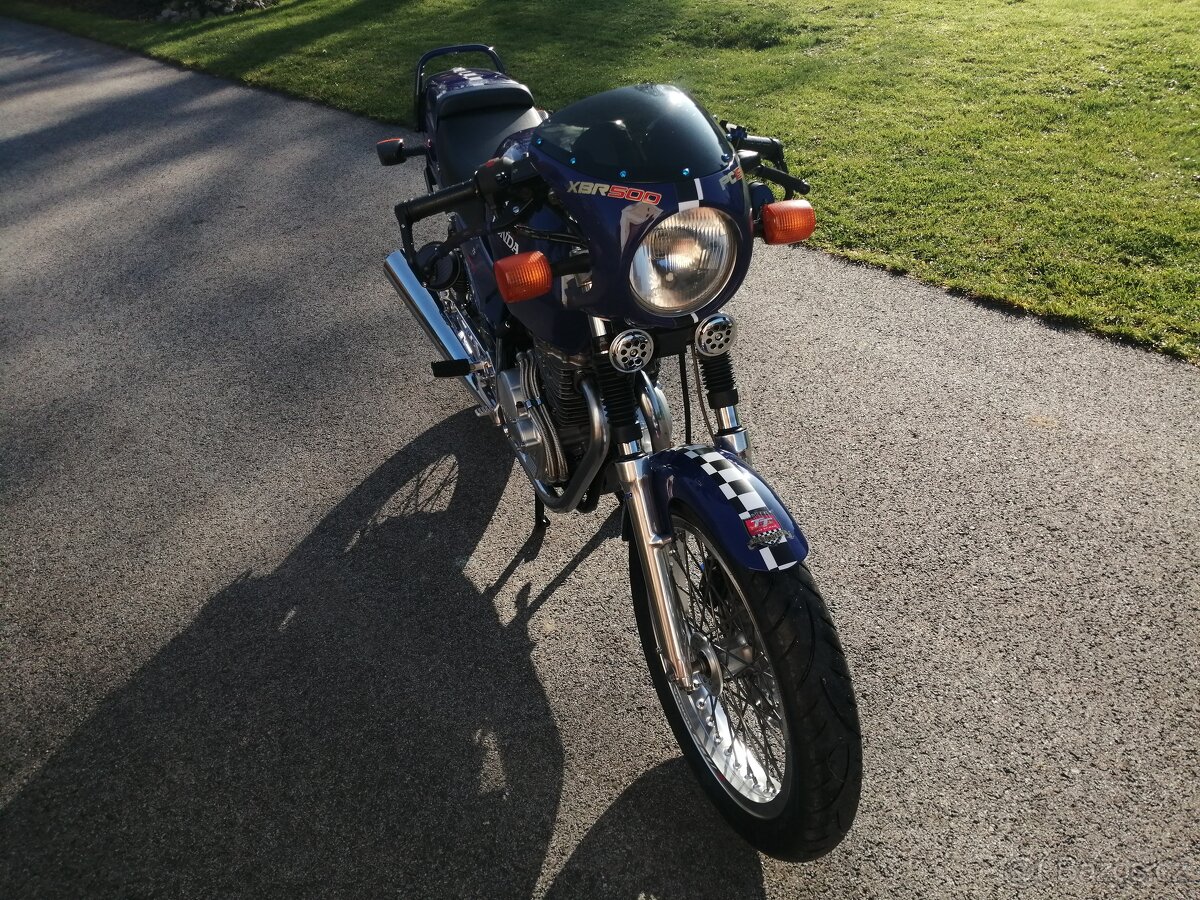 HONDA XBR 500 PC 15 - 7