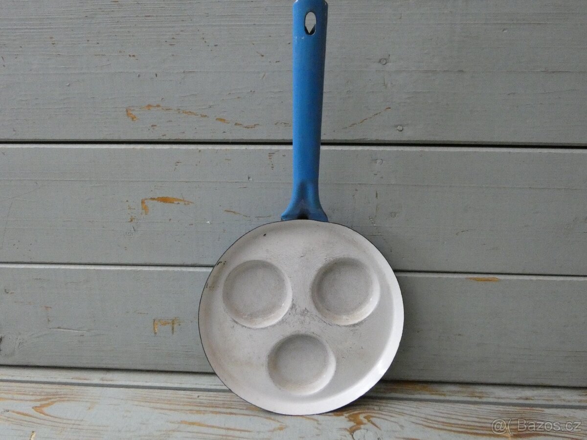 Starý smaltovaný modrý omeletník - 7