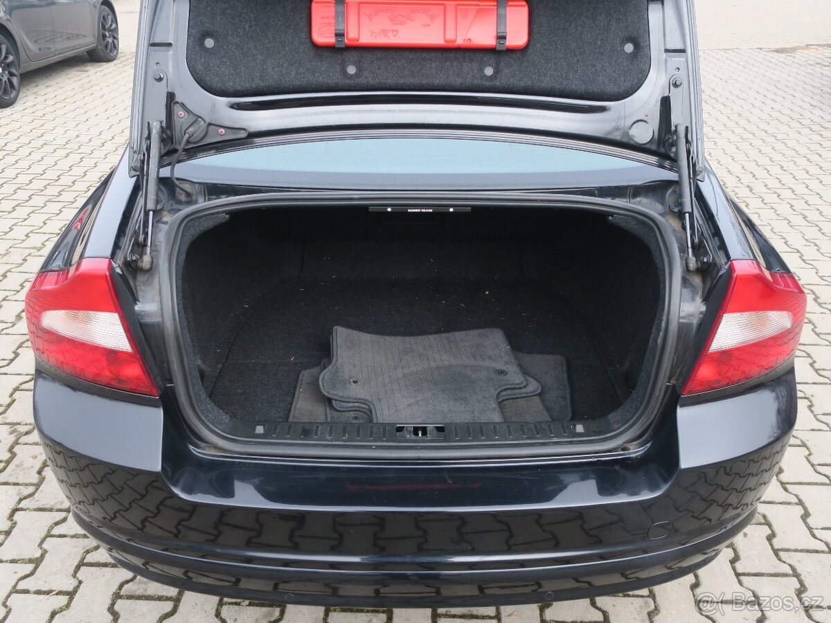 Volvo S80 3.2 i R6 175 kW - 7
