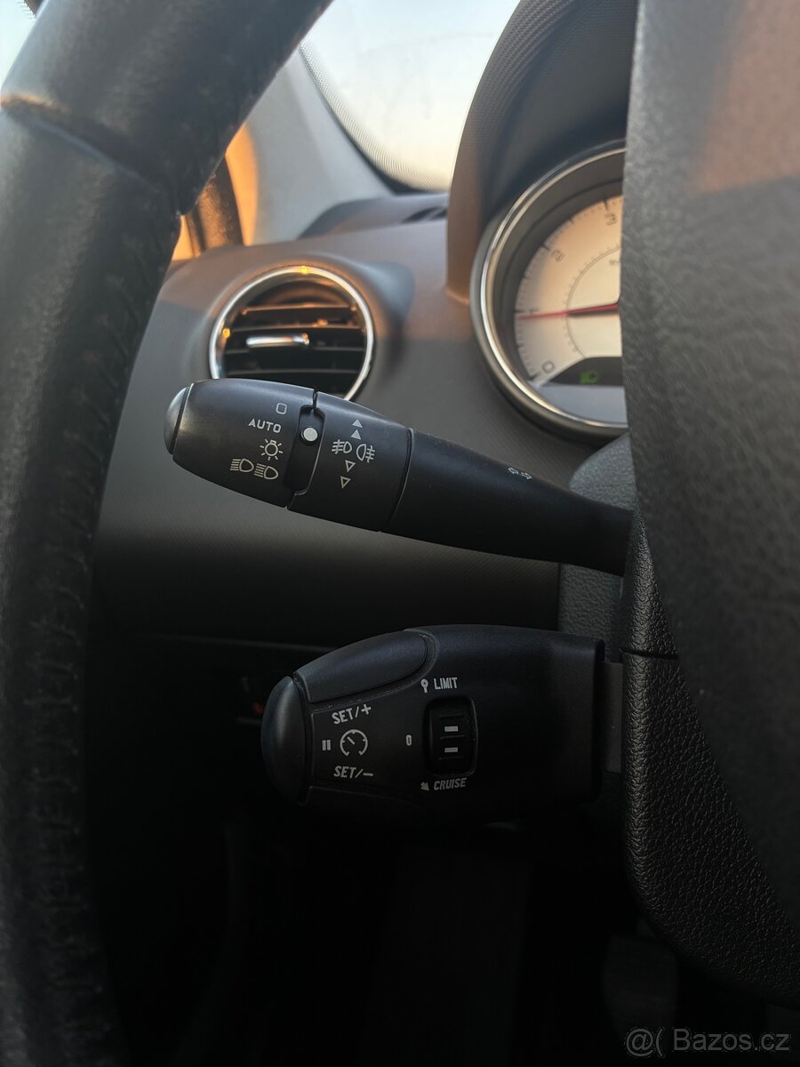 Peugeot 308 1.6 vti - 7