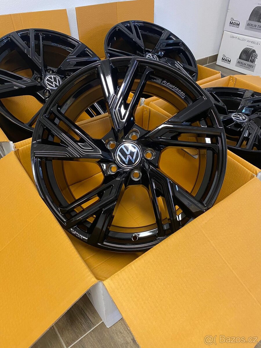 5x112 R18 MAM RS5 Black - 7