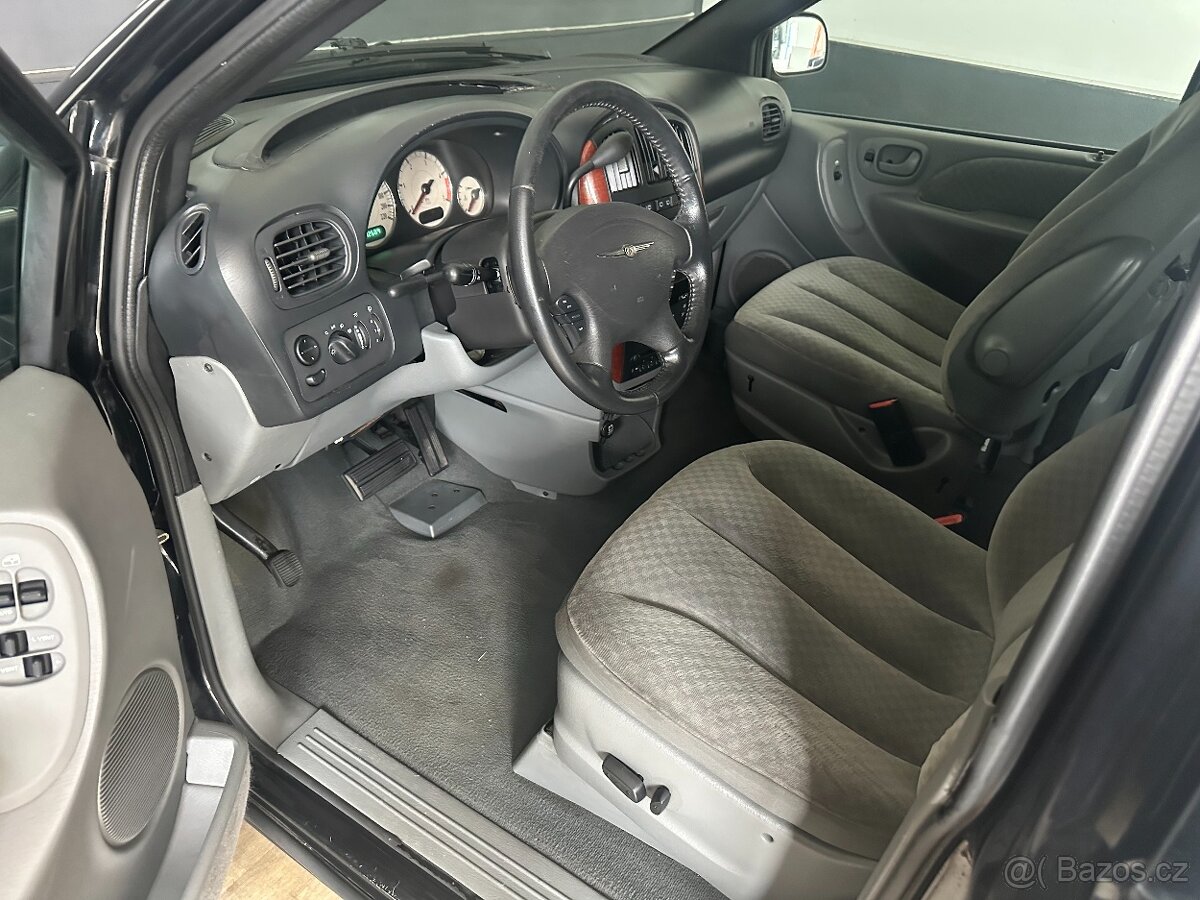 Chrysler Voyager, 2,8CRDAutomat7-Míst - 7