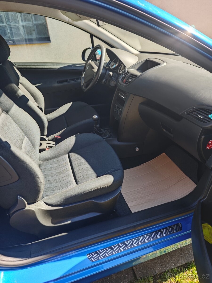 Peugeot 207 - 7