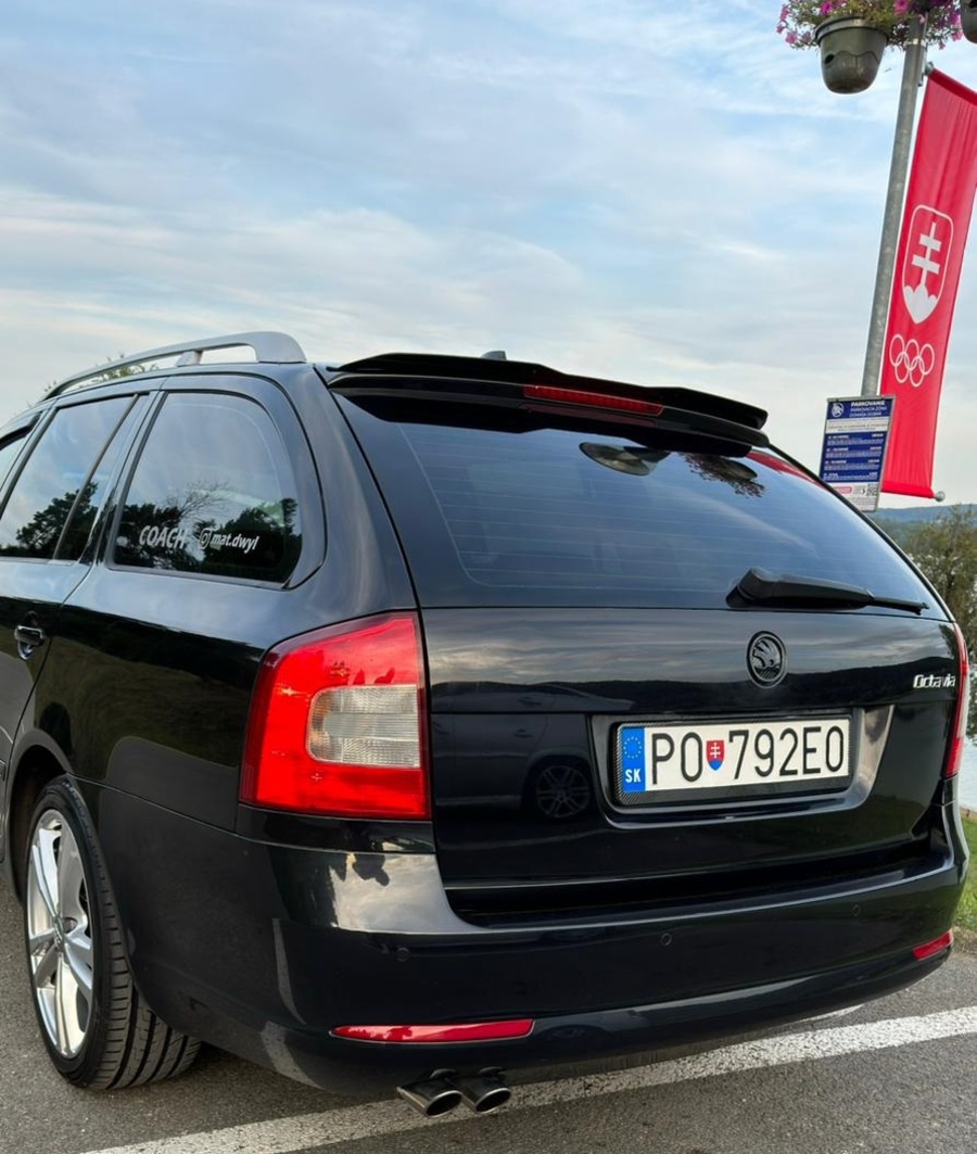 OCTAVIA 2 COMBI SPOILER NA KUFR - 7
