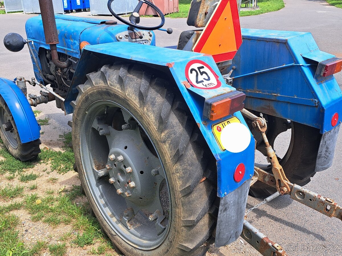 Zetor 3012 (3011) zúžený do sadu s spz - 7