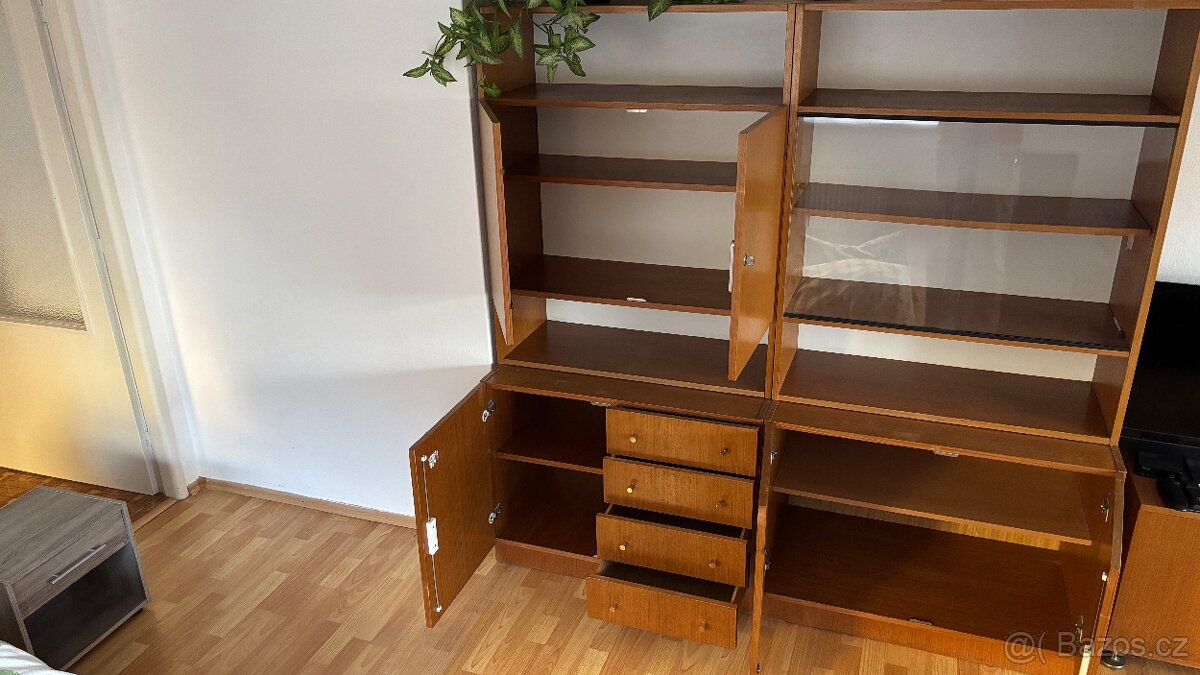 STARÝ NÁBYTEK , KŘESLA, ROZKLÁDACÍ GAUČ, - 7