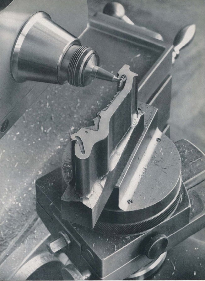 Originální vyosovací zařízení Deckel FP - 7