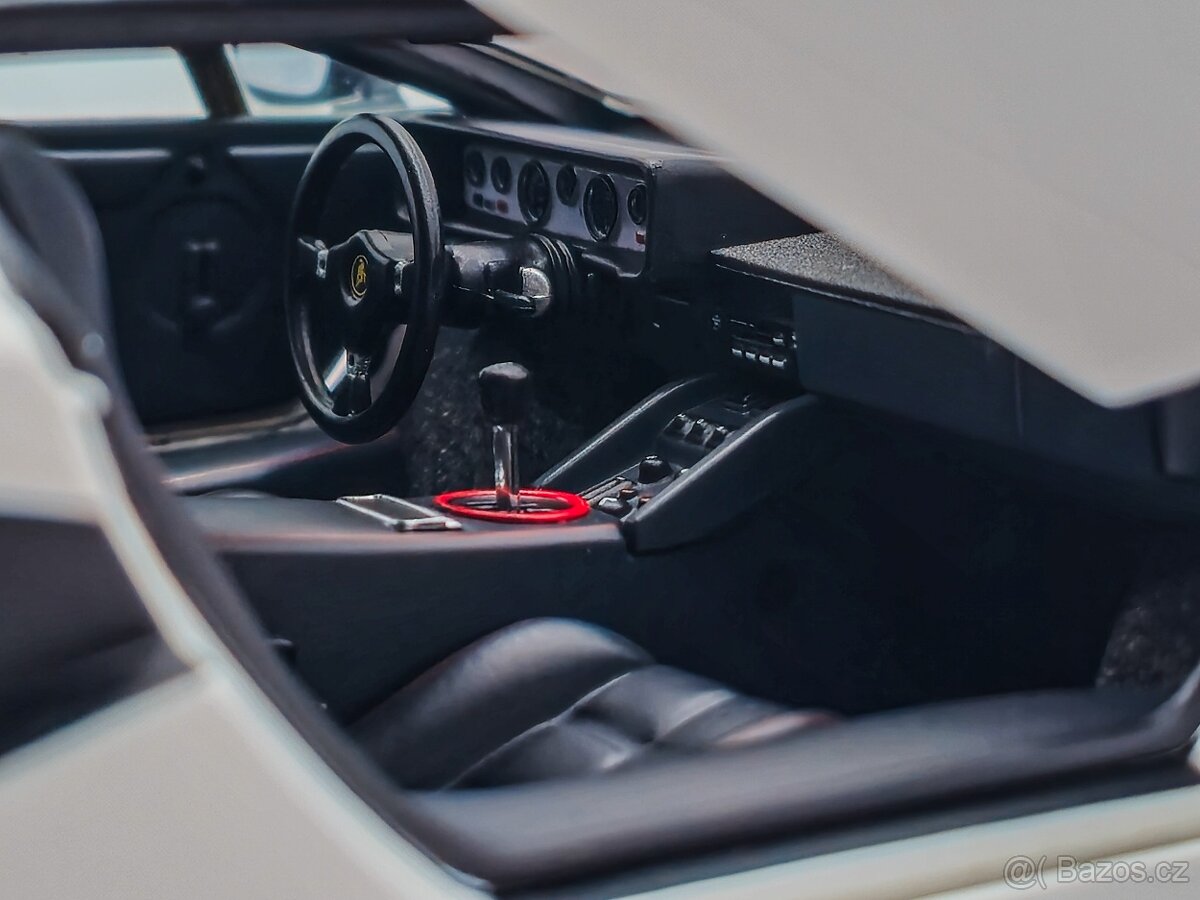 Lamborghini Countach 5000s 1:18 Autoart - 7