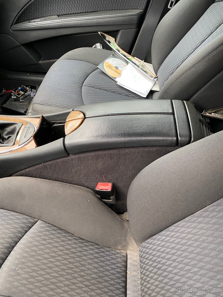 Mercedes w211 2.6 v6 - 7